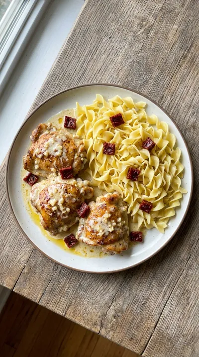 Creamy Garlic Chicken Thighs – Easy One-Pan Dinner - cooking process
